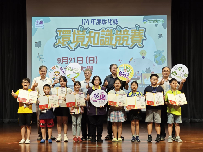 國小組參賽者合影