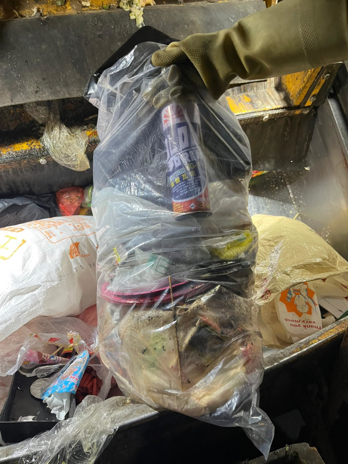 透明塑膠袋能輕易地分辨出危險資收物1