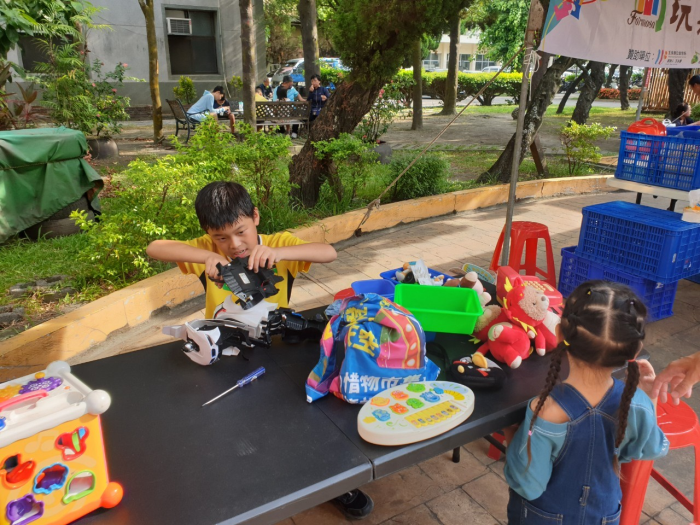 玩具基地玩具拆解