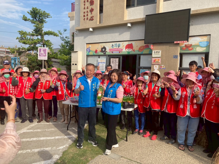 和美鎮林庚壬鎮長會同社區志工熱情響應地球日清掃活動