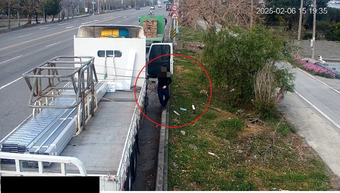 違規亂丟垃圾照片車輛2