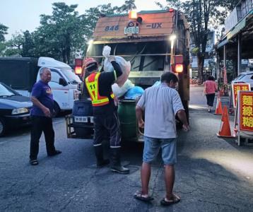 永靖鄉公所清潔隊垃圾收運照片-傍晚