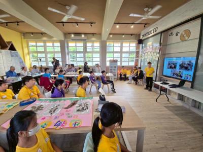 村東臺美綠旗認證-學童向委員簡報